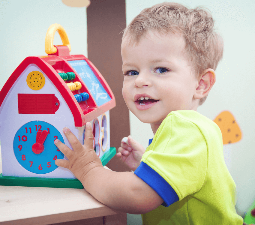 Children- playing- with -educational -toys3