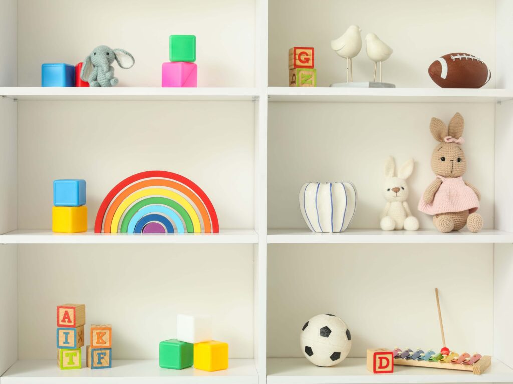 Tidy -toy -shelf